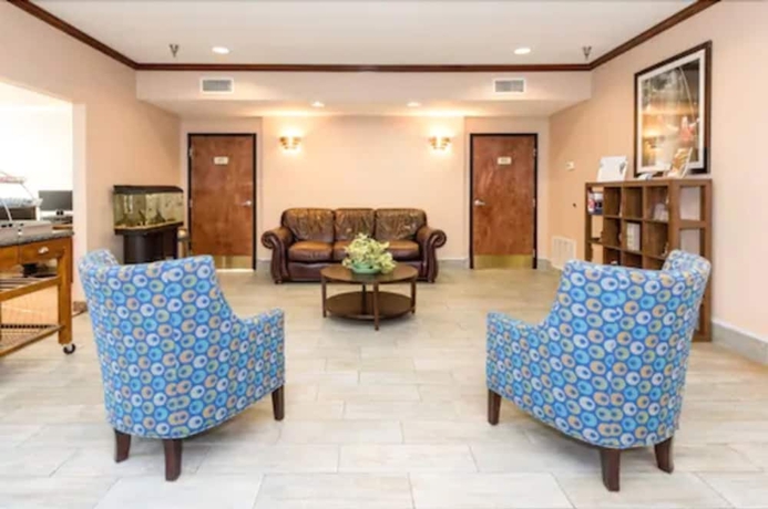 Imagen de los interiores del Hotel Stay Inn and Suites Montgomery. Foto 13