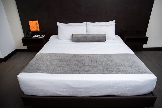 Imagen de la habitación del Hotel Stay Inns. Foto 13