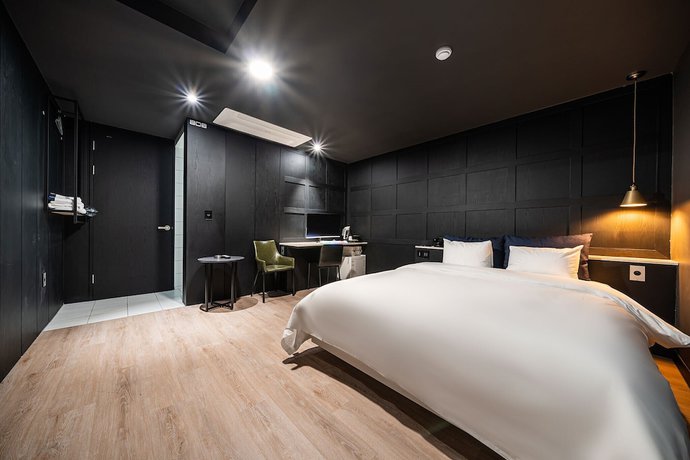 Imagen de la habitación del Hotel Stay Month. Foto 7