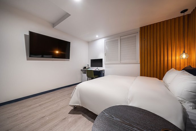Imagen de la habitación del Hotel Stay Month. Foto 9