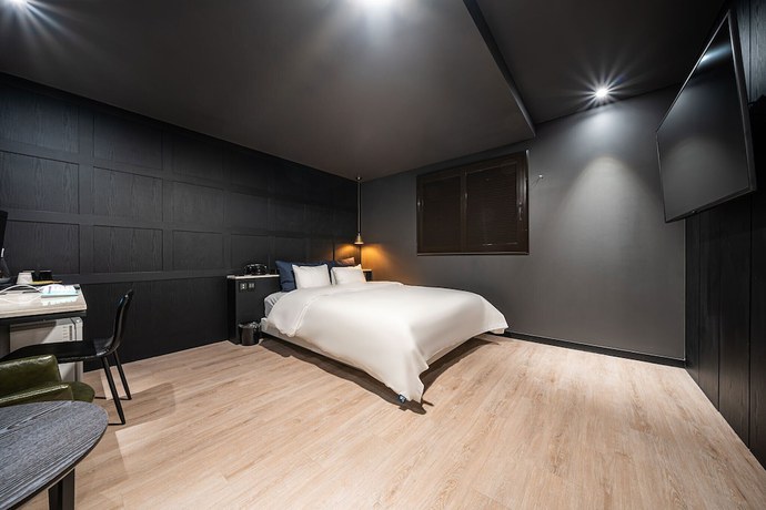 Imagen de la habitación del Hotel Stay Month. Foto 11