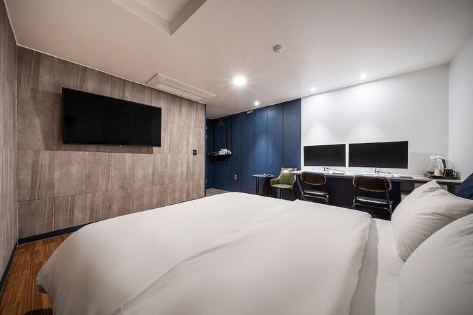 Imagen de la habitación del Hotel Stay Month. Foto 16