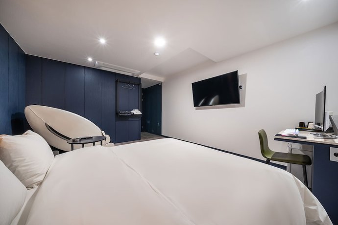 Imagen de la habitación del Hotel Stay Month. Foto 17