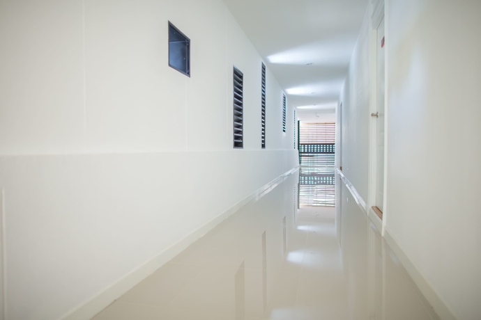 Imagen de los interiores del Hotel Stay With Hug Poshtel And Activities. Foto 18
