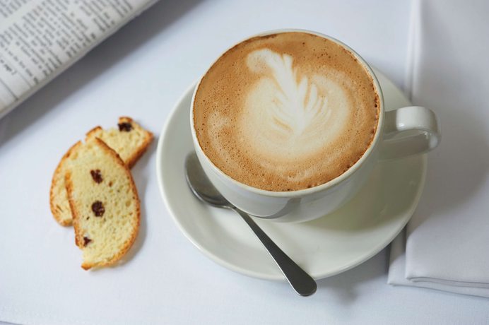 Imagen del bar/restaurante del Hotel StayEasy Century City. Foto 4