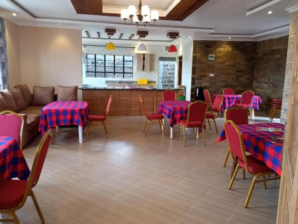 Imagen del bar/restaurante del Hotel Stay.Plus Villa Serene Kitale. Foto 3