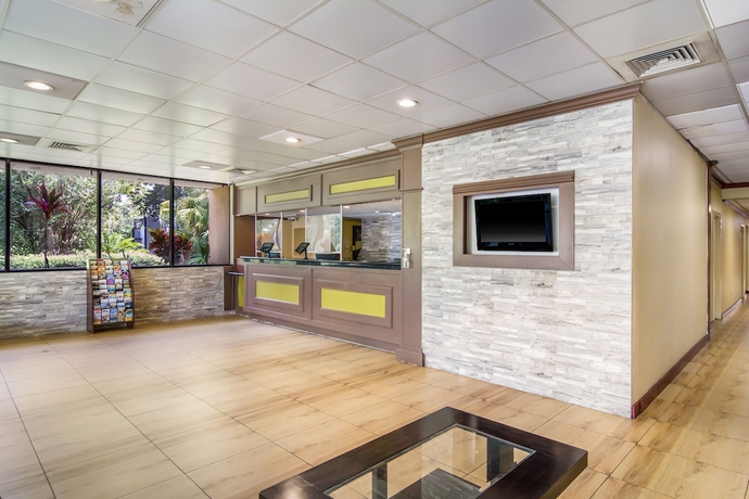 Imagen de los interiores del Hotel Stayable Jacksonville West. Foto 17