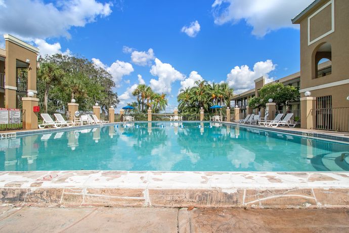 Imagen de la piscina del Hotel Stayable Lakeland. Foto 16