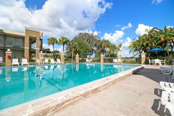 Imagen de la piscina del Hotel Stayable Lakeland. Foto 17