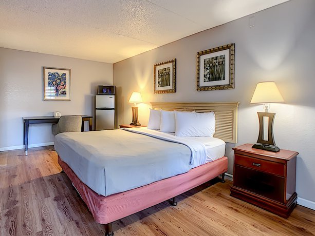 Imagen de la habitación del Hotel Stayable Suites Jacksonville North. Foto 8