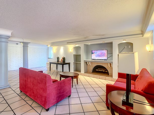 Imagen de los interiores del Hotel Stayable Suites Jacksonville North. Foto 12