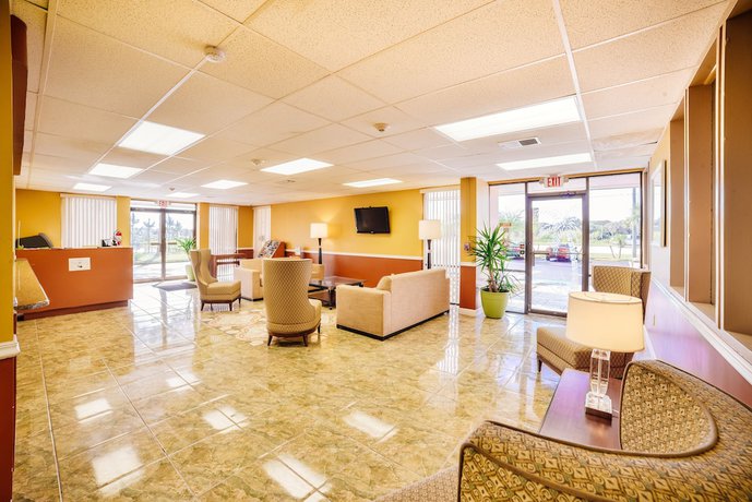 Imagen de los interiores del Hotel Stayable Suites Kissimmee East. Foto 17