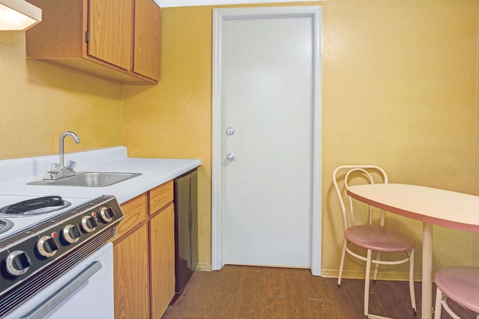 Imagen de la habitación del Hotel Stayable Suites Kissimmee West. Foto 10