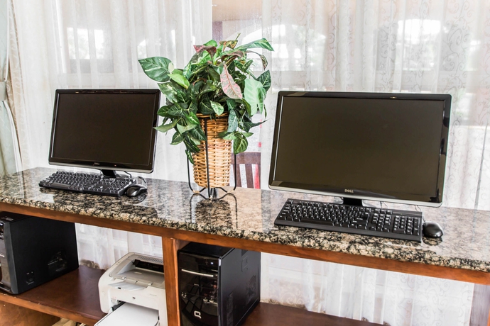 Imagen de los interiores del Hotel Stayable Suites Orlando. Foto 12