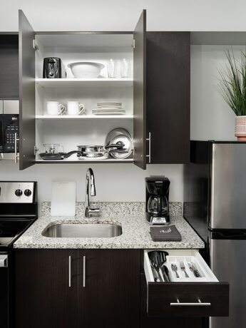 Imagen de la habitación del Hotel Stayapt Suites Jackson. Foto 20