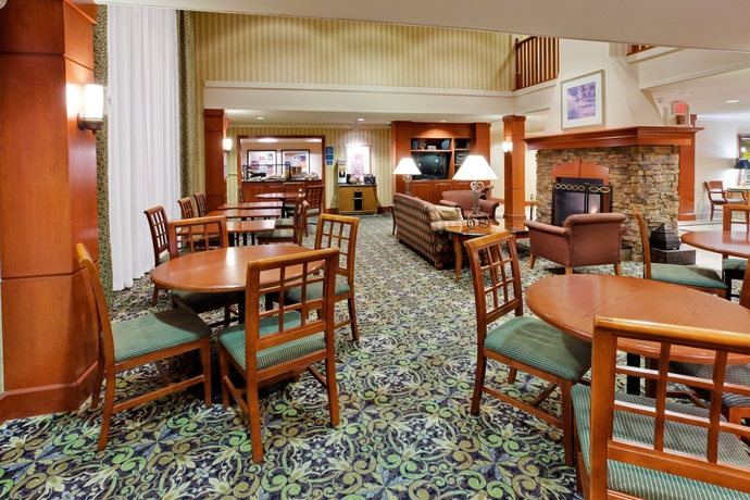 Imagen de los interiores del Hotel Staybridge Suites Allentown Bethlehem Airport, An Ihg. Foto 19