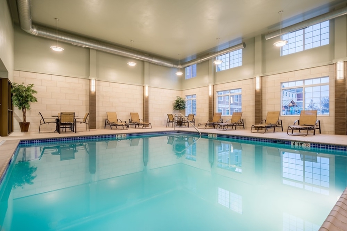Imagen de la piscina del Hotel Staybridge Suites Allentown West, An Ihg. Foto 17