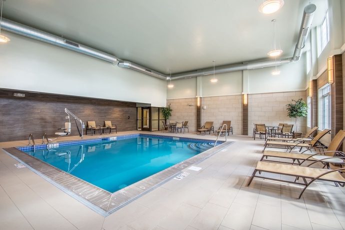 Imagen de la piscina del Hotel Staybridge Suites Allentown West, An Ihg. Foto 19