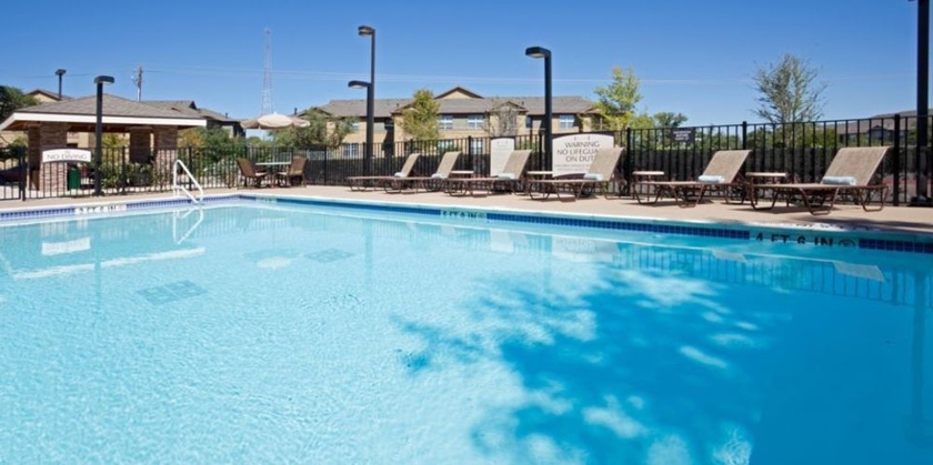 Imagen de la piscina del Hotel Staybridge Suites Austin North - Parmer Lane, An Ihg. Foto 16