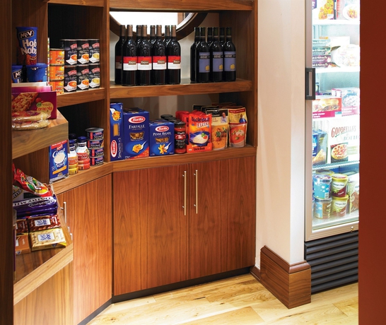 Imagen del bar/restaurante del Hotel Staybridge Suites Cairo Citystars, An Ihg. Foto 2