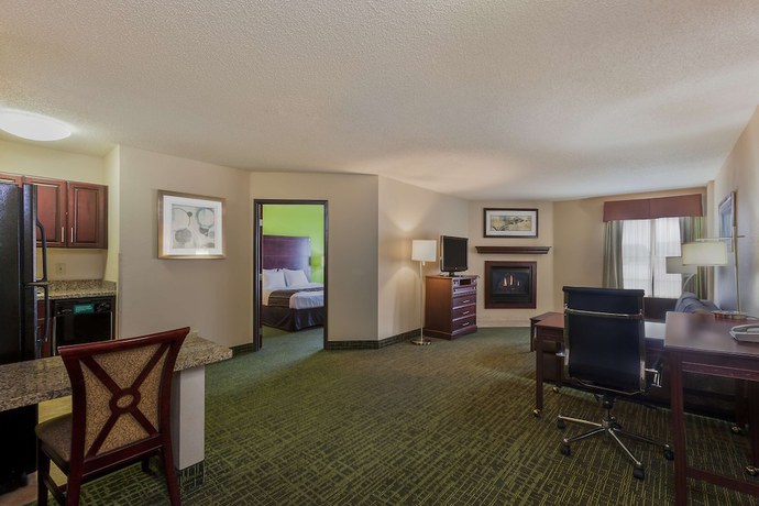 Imagen de la habitación del Hotel Staybridge Suites Cedar Rapids North. Foto 3