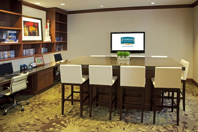 Imagen de los interiores del Hotel Staybridge Suites Chantilly - Dulles Airport, An Ihg. Foto 12
