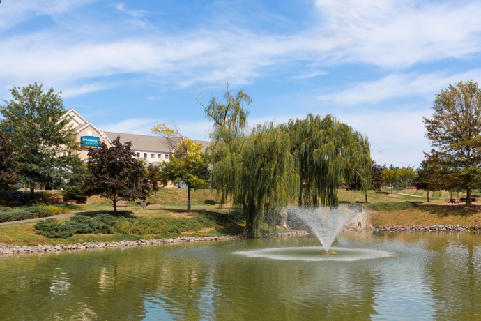 Imagen de los exteriores del Hotel Staybridge Suites Chantilly - Dulles Airport, An Ihg. Foto 9