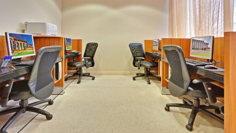 Imagen de los interiores del Hotel Staybridge Suites Chicago O'hare - Rosemont, An Ihg. Foto 12