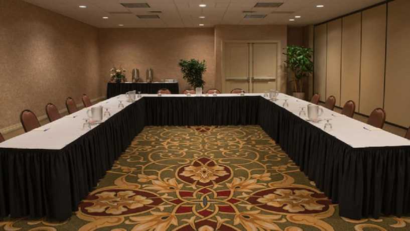 Imagen de los interiores del Hotel Staybridge Suites Chicago O'hare - Rosemont, An Ihg. Foto 16