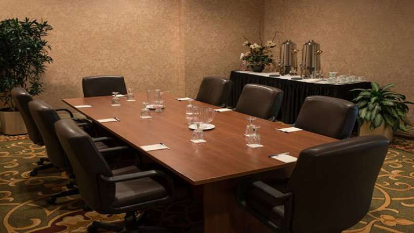 Imagen de los interiores del Hotel Staybridge Suites Chicago O'hare - Rosemont, An Ihg. Foto 17