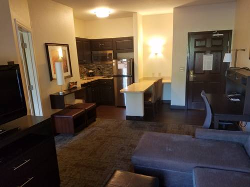 Imagen de la habitación del Hotel Staybridge Suites Cincinnati North. Foto 8