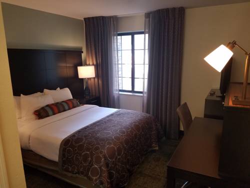 Imagen de la habitación del Hotel Staybridge Suites Cincinnati North. Foto 11