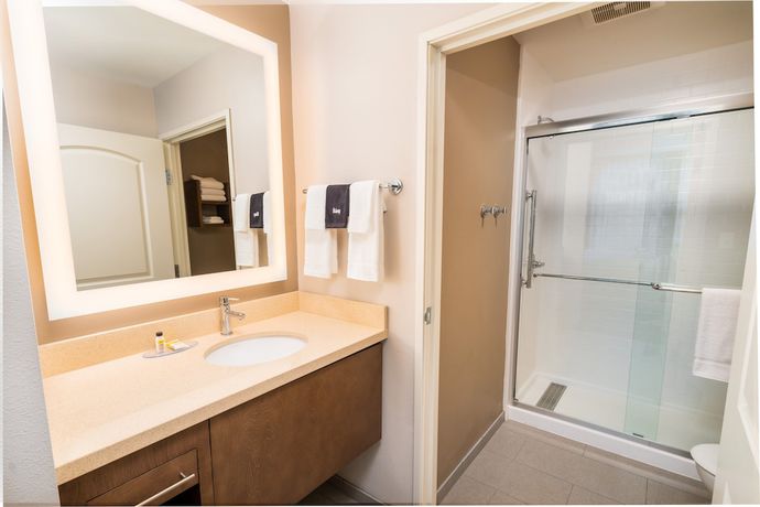 Imagen de la habitación del Hotel Staybridge Suites Coeur D\'Alene, an IHG. Foto 2