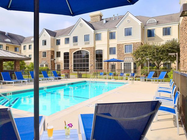 Imagen de la piscina del Hotel Staybridge Suites Columbia Baltimore, An Ihg. Foto 16