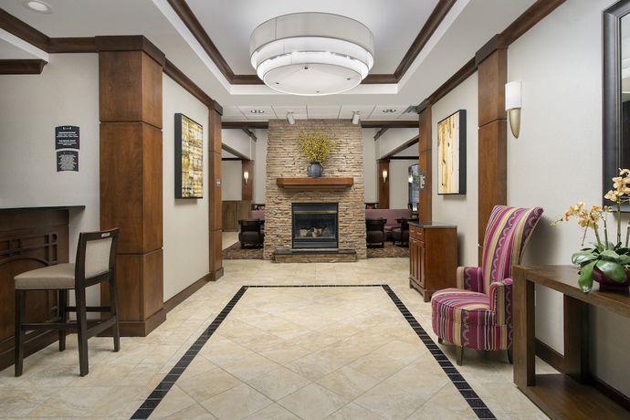 Imagen del bar/restaurante del Hotel Staybridge Suites Columbia, an IHG, Columbia. Foto 2
