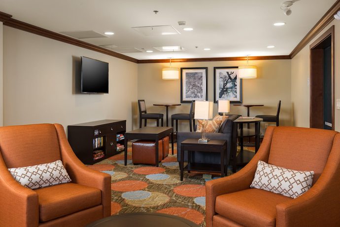 Imagen de los interiores del Hotel Staybridge Suites Columbus Polaris, An Ihg. Foto 19
