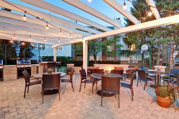 Imagen de los exteriores del Hotel Staybridge Suites Columbus - Worthington. Foto 15