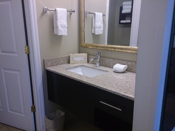 Imagen de la habitación del Hotel Staybridge Suites Columbus-airport, An Ihg. Foto 5