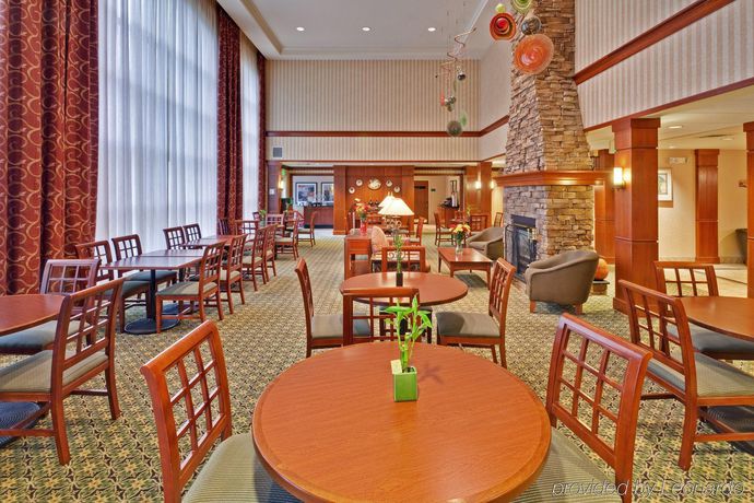 Imagen de los interiores del Hotel Staybridge Suites Corning. Foto 15