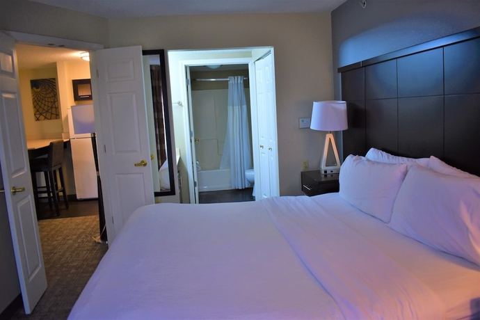 Imagen de la habitación del Hotel Staybridge Suites Cranbury - South Brunswick. Foto 5