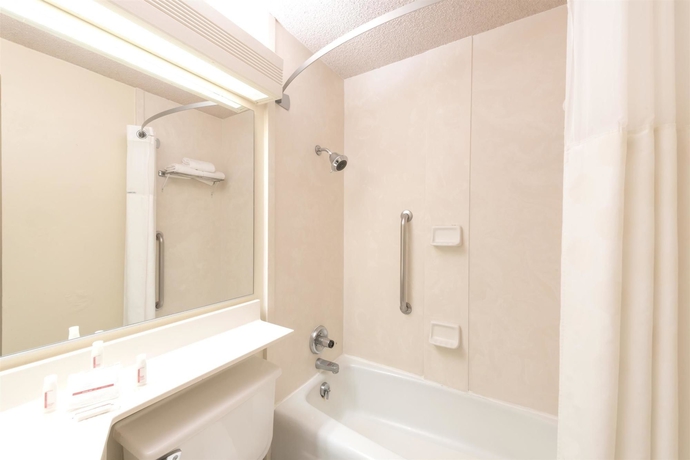 Imagen de la habitación del Hotel Staybridge Suites Dallas Market Ctr Love Field by IHG. Foto 10