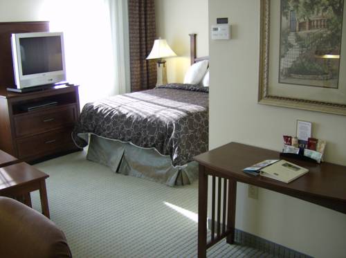 Imagen de la habitación del Hotel Staybridge Suites Davenport. Foto 12
