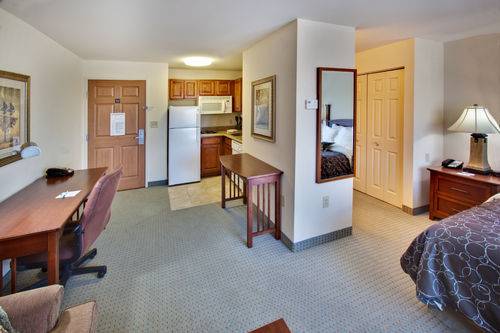 Imagen de la habitación del Hotel Staybridge Suites Davenport. Foto 16