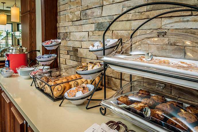 Imagen del bar/restaurante del Hotel Staybridge Suites Dearborn Mi, An Ihg. Foto 4