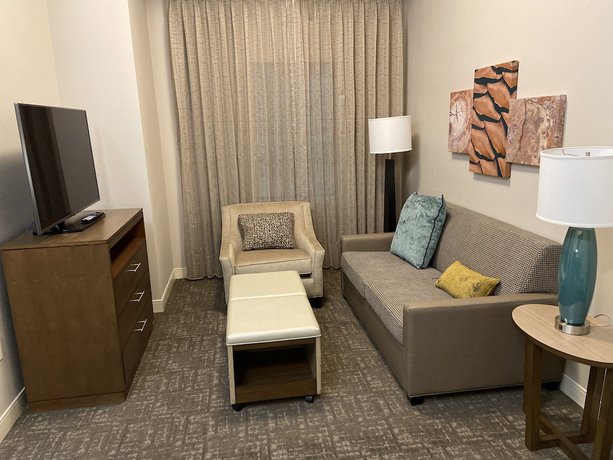 Imagen de la habitación del Hotel Staybridge Suites Denton, an IHG. Foto 8