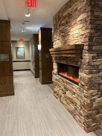 Imagen de los interiores del Hotel Staybridge Suites Denton, an IHG. Foto 16