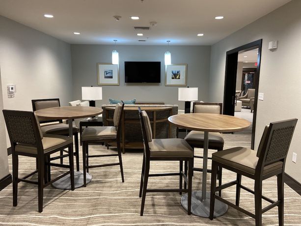 Imagen de los interiores del Hotel Staybridge Suites Denton, an IHG. Foto 17
