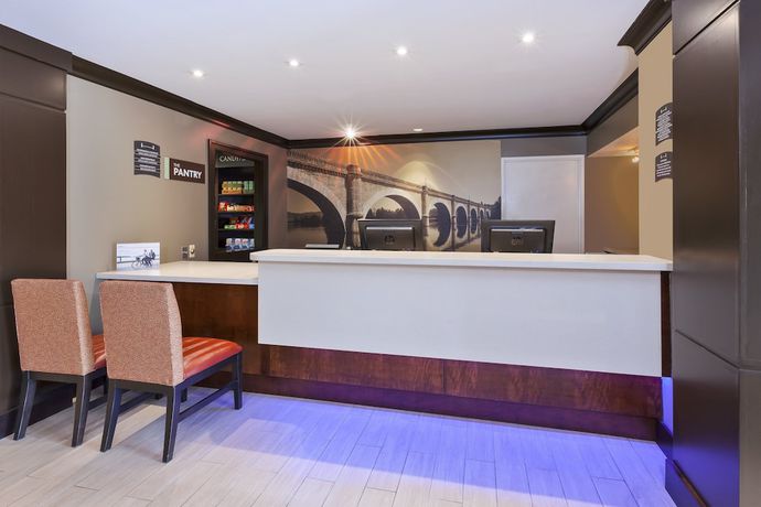 Imagen de los interiores del Hotel Staybridge Suites Detroit-Utica by IHG. Foto 19