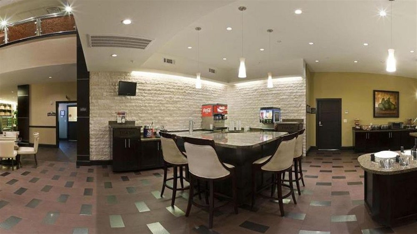 Imagen del bar/restaurante del Hotel Staybridge Suites Dfw Airport North, An Ihg. Foto 3