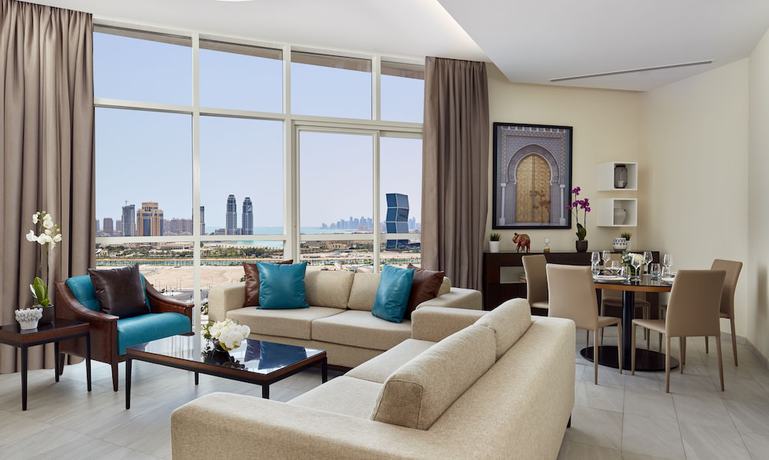 Imagen de la habitación del Hotel Staybridge Suites Doha Lusail. Foto 5